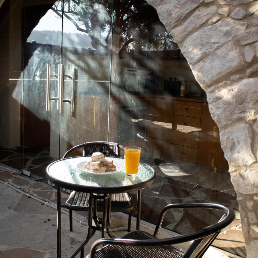 The Stonehouse Suites With Private Bath Spas Limassol Eksteriør billede