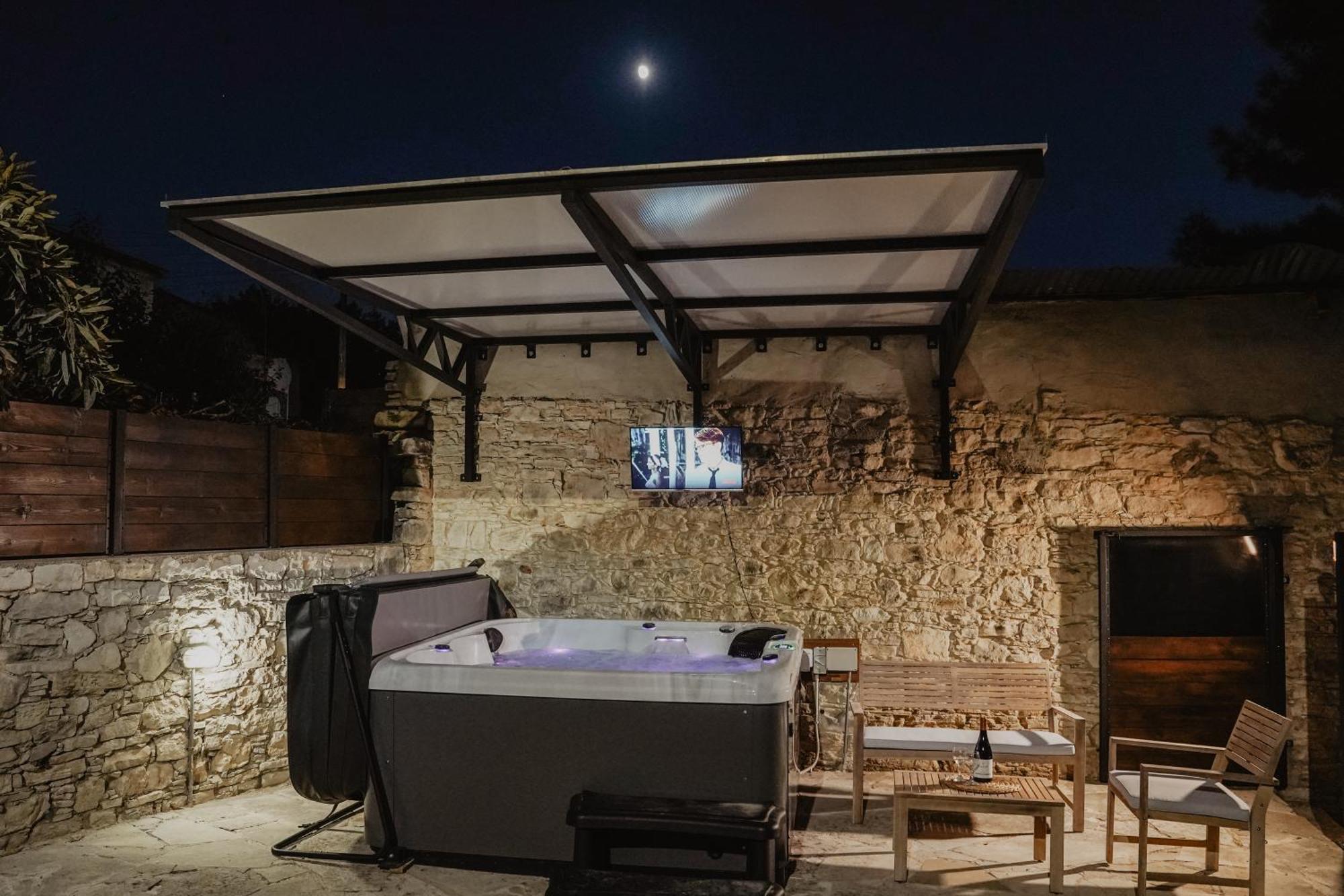 The Stonehouse Suites With Private Bath Spas Limassol Eksteriør billede