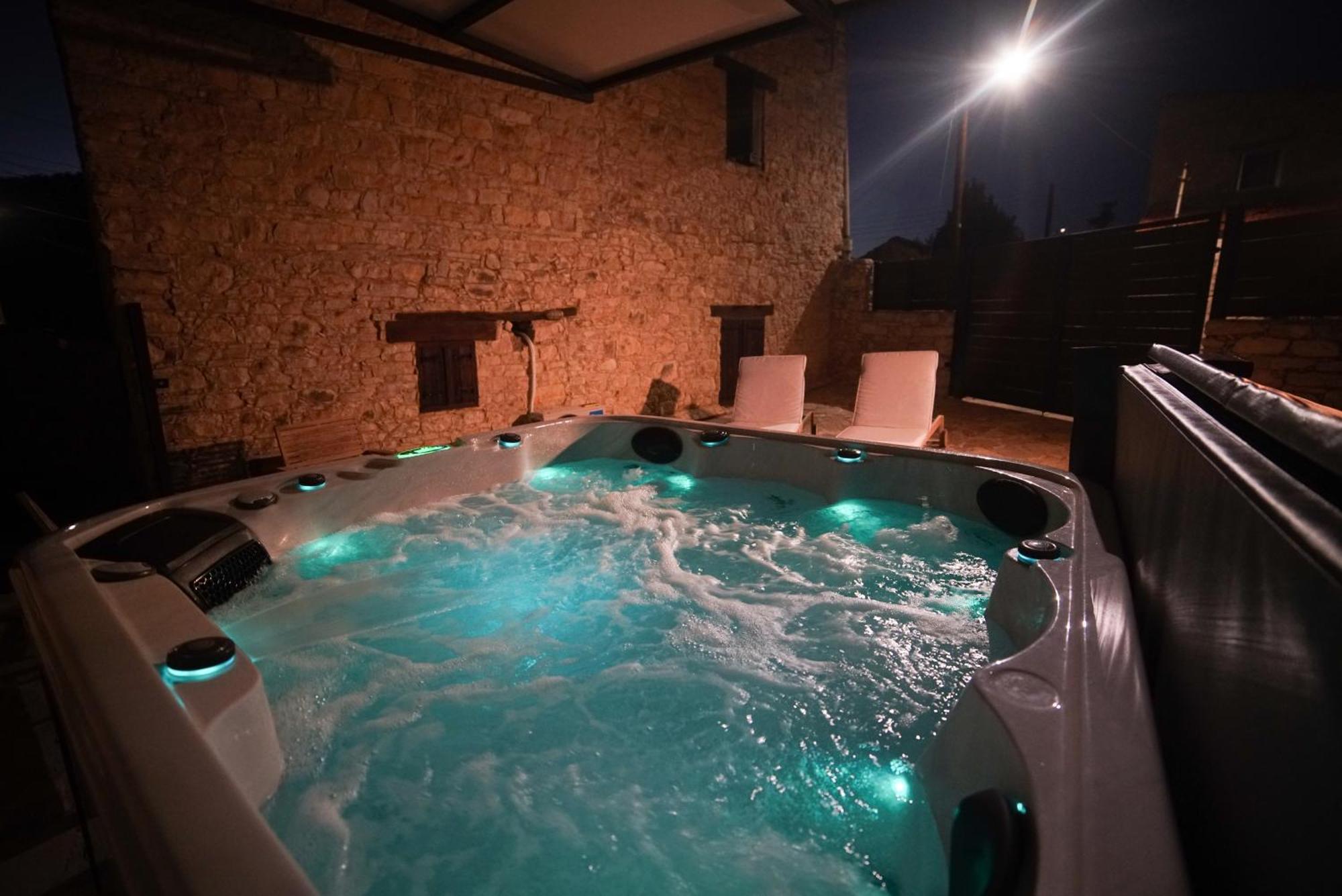 The Stonehouse Suites With Private Bath Spas Limassol Eksteriør billede