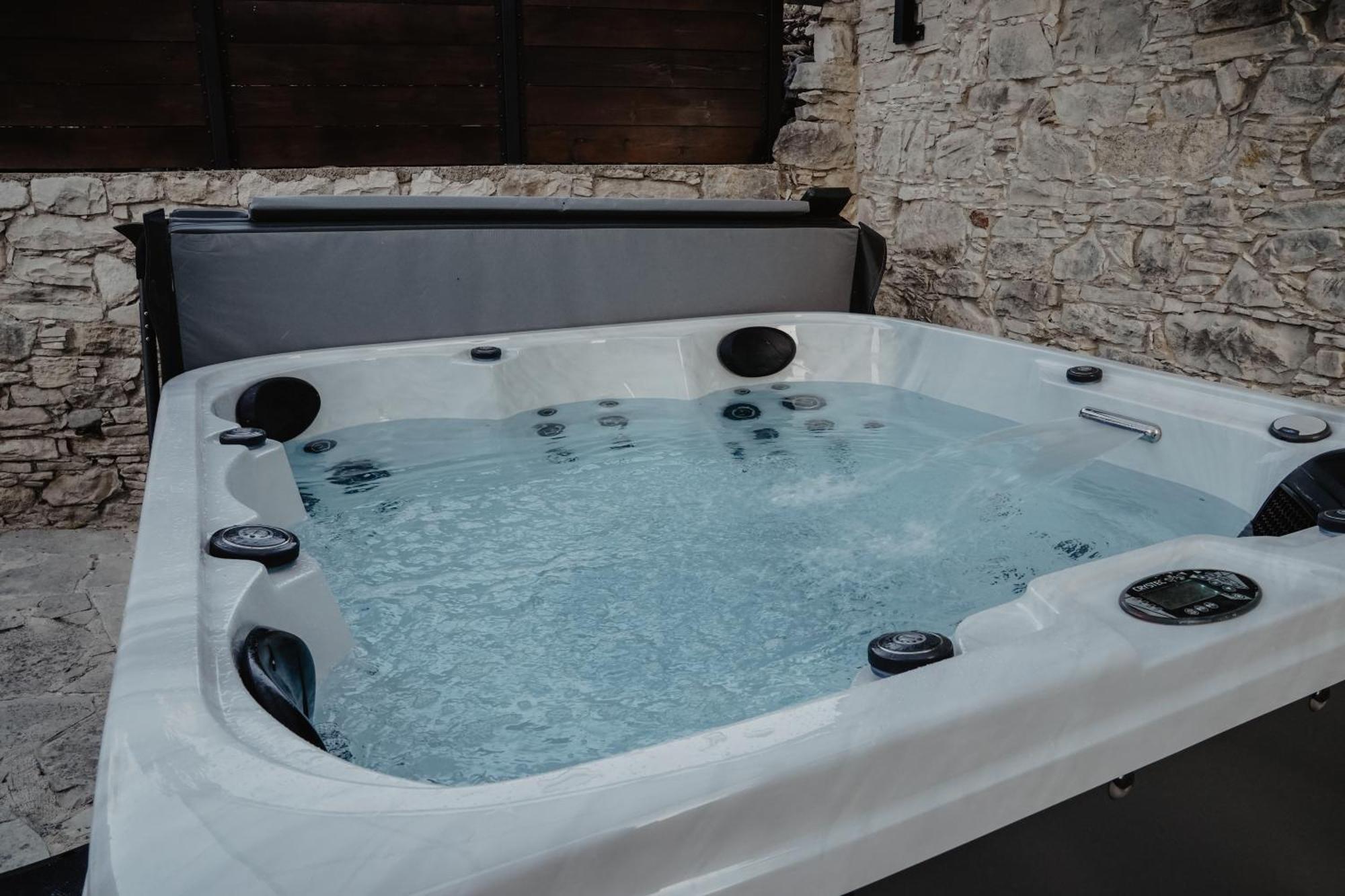 The Stonehouse Suites With Private Bath Spas Limassol Eksteriør billede