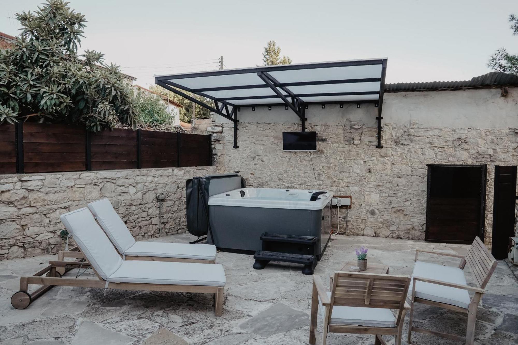 The Stonehouse Suites With Private Bath Spas Limassol Eksteriør billede