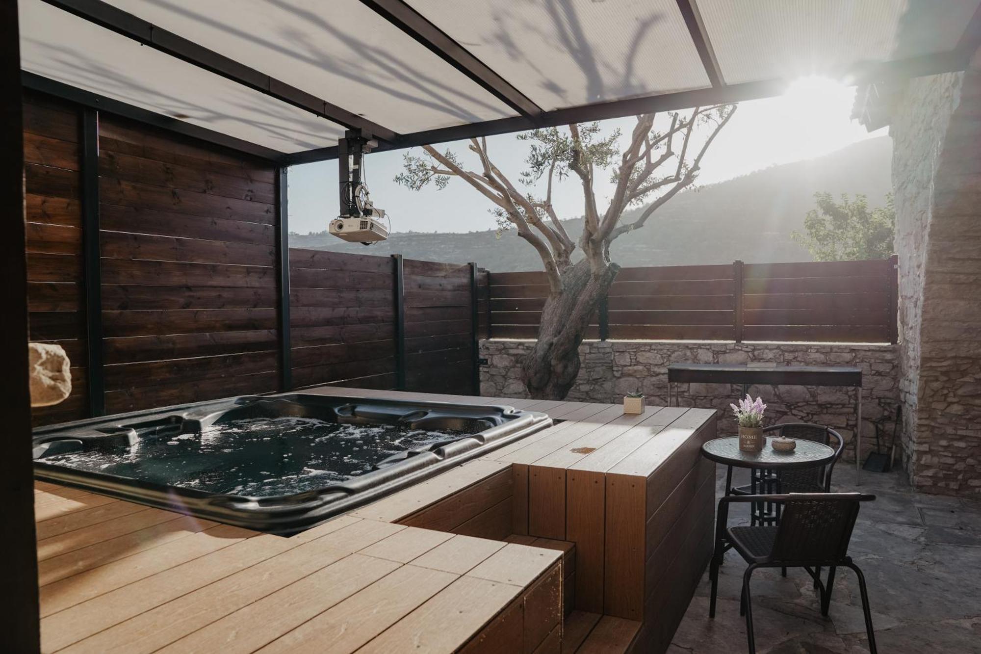The Stonehouse Suites With Private Bath Spas Limassol Eksteriør billede
