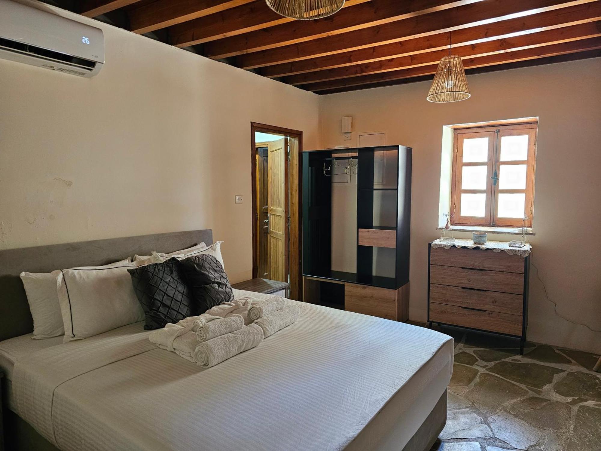 The Stonehouse Suites With Private Bath Spas Limassol Eksteriør billede