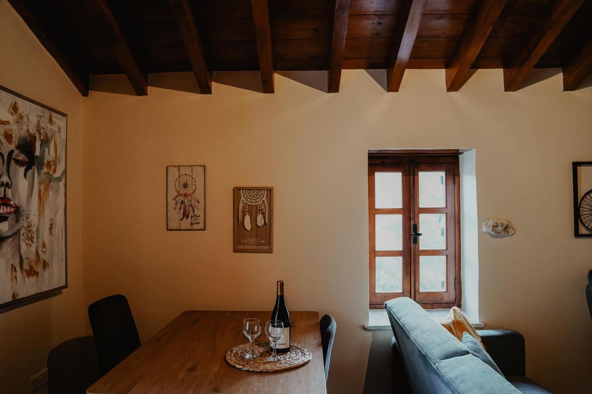 The Stonehouse Suites With Private Bath Spas Limassol Værelse billede