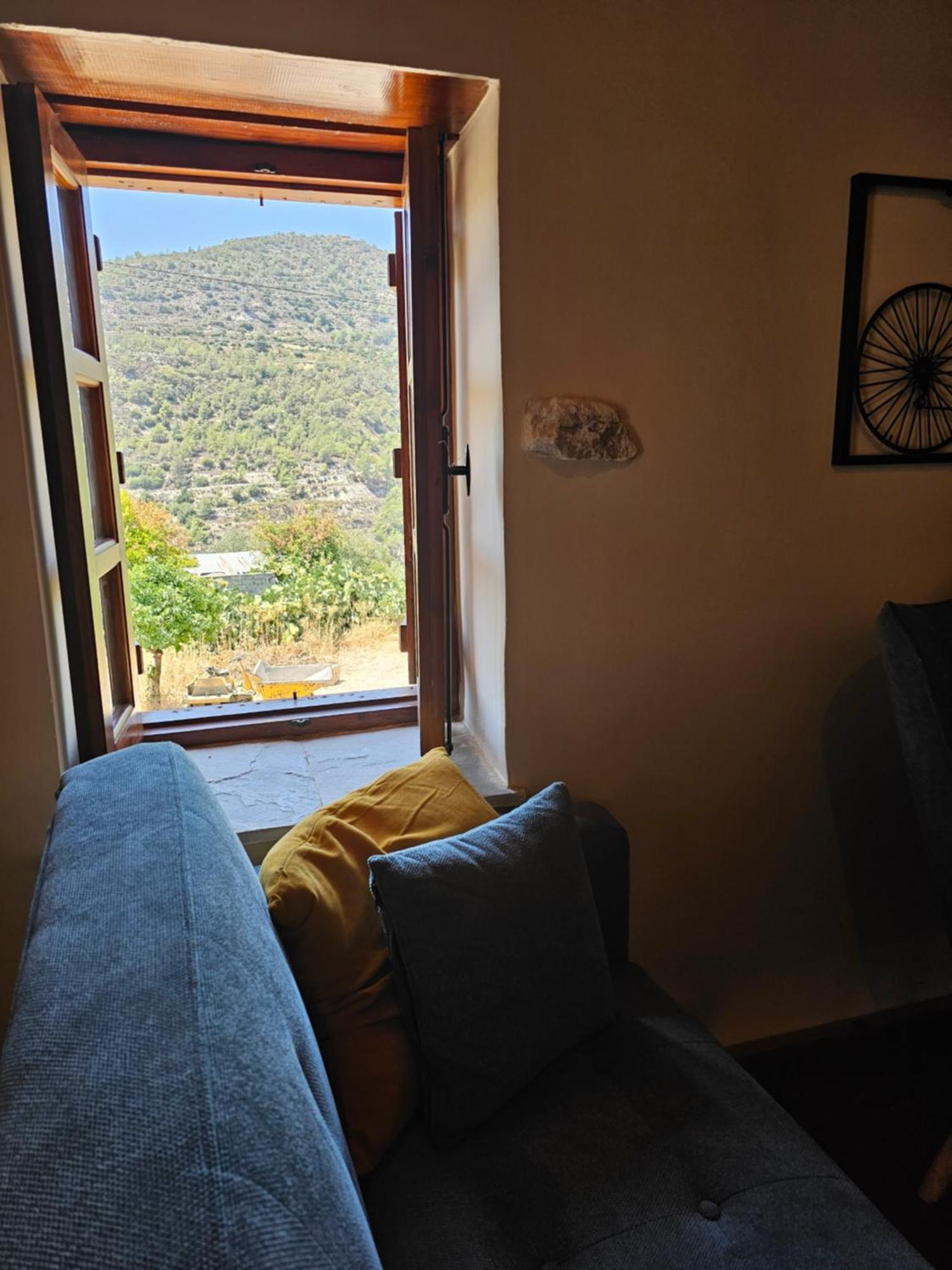 The Stonehouse Suites With Private Bath Spas Limassol Eksteriør billede